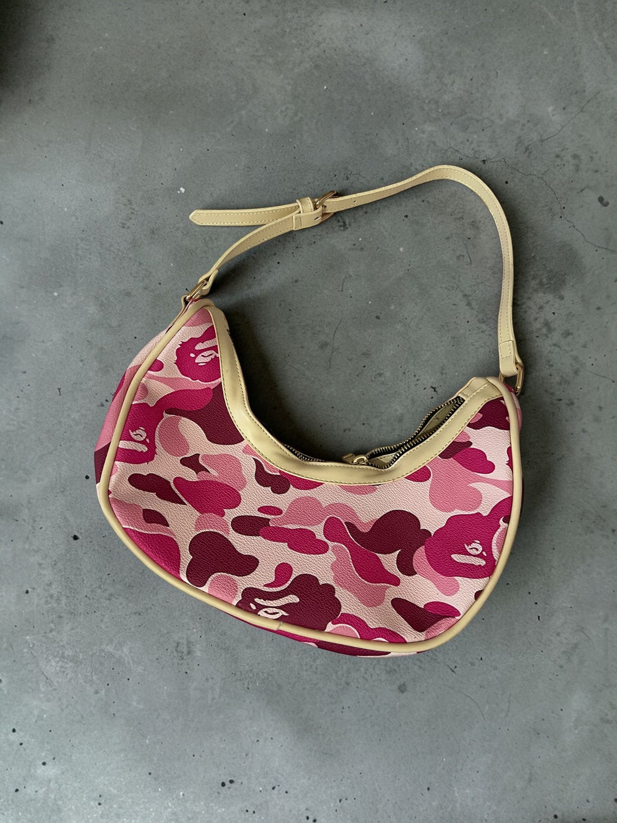 Pink Camo Shoulder bag